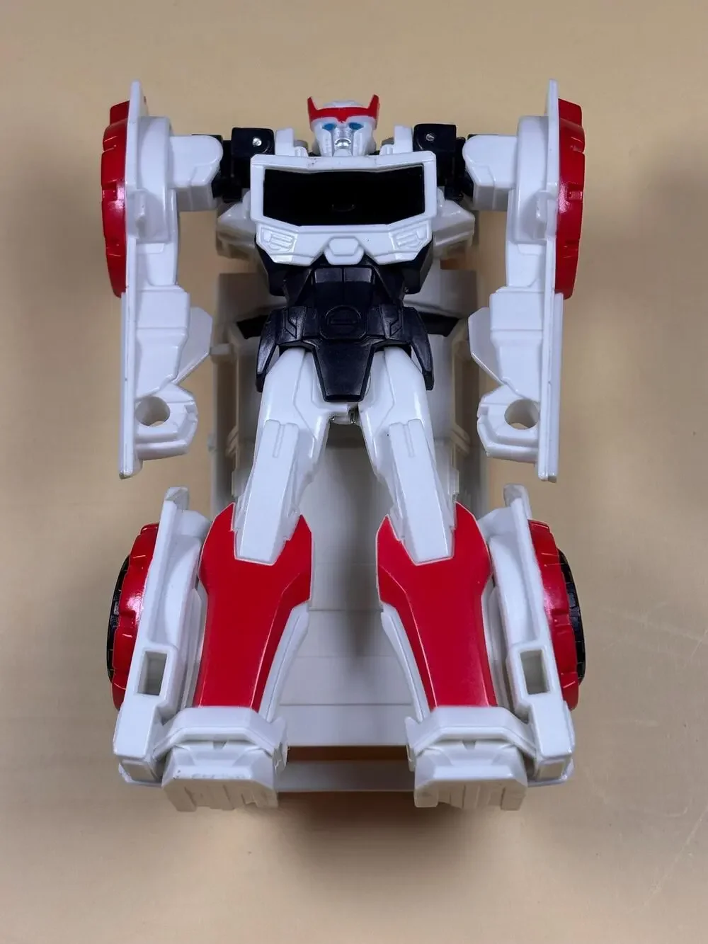 Hasbro Transformers Robots In Disguise Figure - Ratchet 1-Step One Step 2015